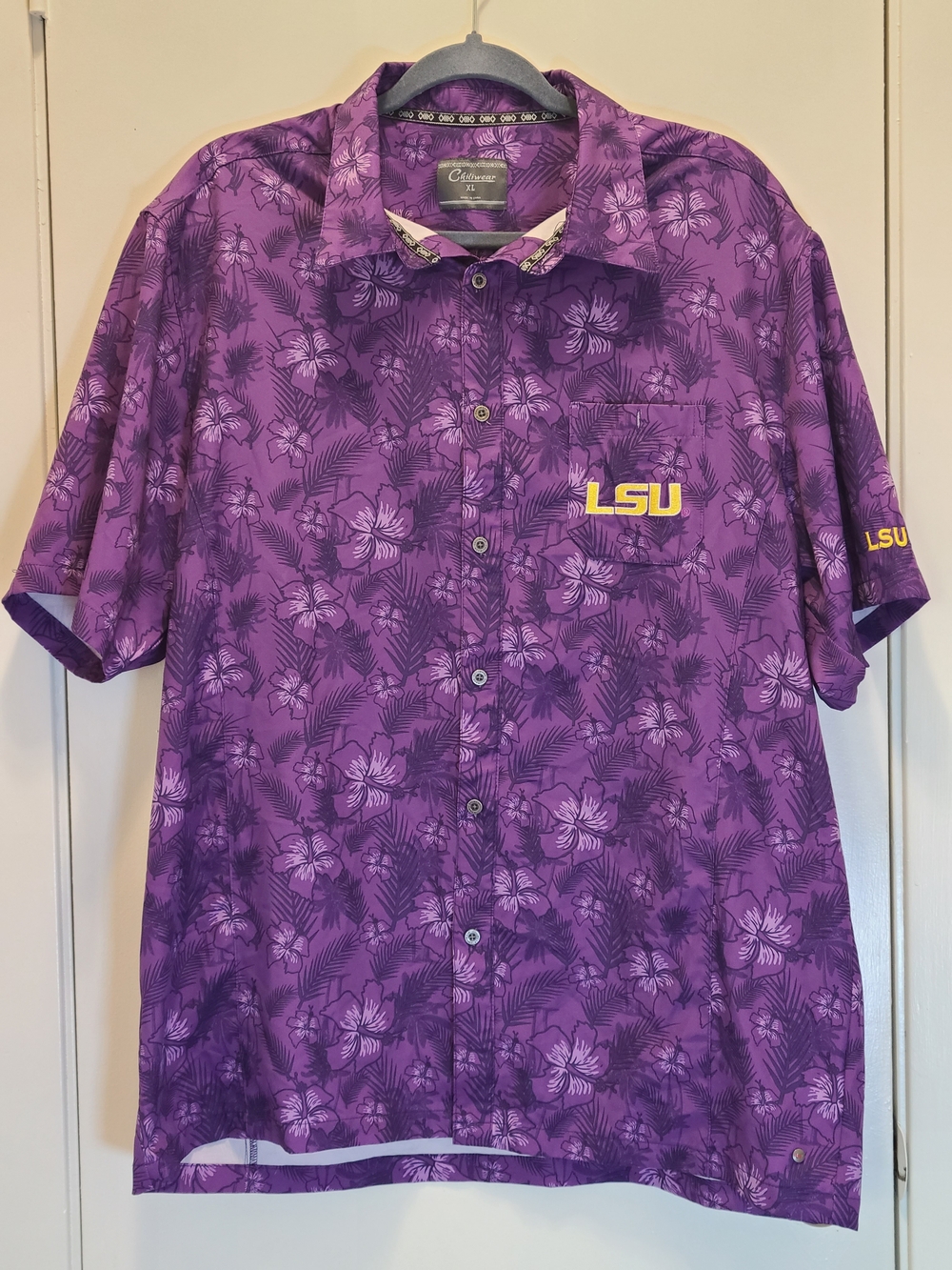 Chiliwear LSU Tigers Men's XL Hawaiian Shirt Purple Tropical Floral Button Up